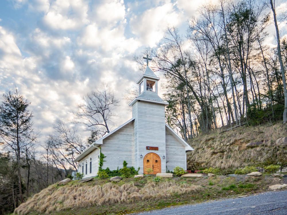 Majors Estate: 1610 Perth Rd, Clyde, NC 28721